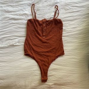 Lulus burnt orange bodysuit